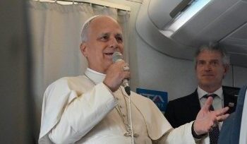 El Papa: «Como pastor no puedo estar a favor de la guerra, han muerto demasiados inocentes»