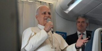 El Papa: «Como pastor no puedo estar a favor de la guerra, han muerto demasiados inocentes»