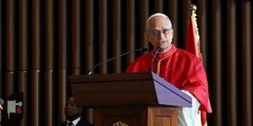El Papa: no apaguen las aspiraciones de los jóvenes angoleños