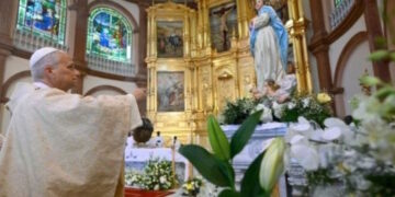 El Papa en la misa en Mongomo pide un futuro habitado por la esperanza
