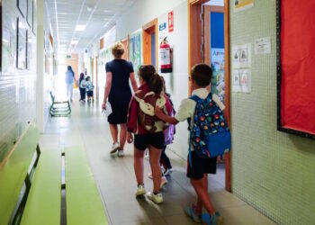 La Comunidad de Madrid financiará la jubilación parcial de los docentes de la educación concertada con contratos relevo