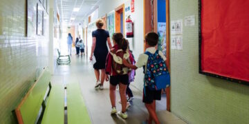La Comunidad de Madrid financiará la jubilación parcial de los docentes de la educación concertada con contratos relevo