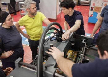 La Comunidad de Madrid incorporará a profesionales de la empresa como docentes en Formación Profesional