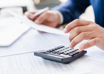 La Comunidad de Madrid reduce medio punto su deuda en 2025 y registra la más baja de todas las regiones sin régimen especial