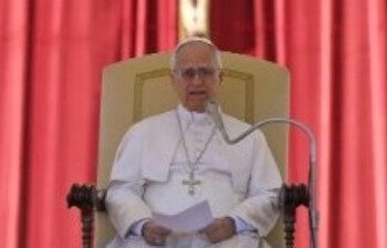 León XIV: la santidad no es un privilegio para unos pocos, compromete a todo bautizado