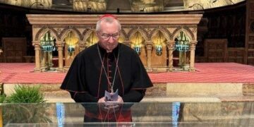 Parolin: Los grandes de la Tierra escuchen el clamor de quien anhela un mundo nuevo