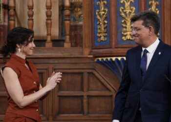 Díaz Ayuso traslada su “máxima colaboración” al nuevo rector de la Universidad de Alcalá: “Tenemos por delante muchísimos planes nuevos”