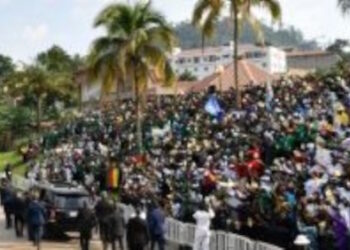 León XIV impulsa a los jóvenes de Camerún: “Sean protagonistas del futuro”