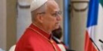 El Papa a las Autoridades: aplicar políticas contracorriente centradas en el bien común