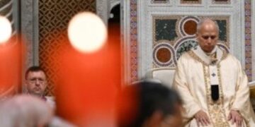 León XIV: El amor de Cristo es gesto y alimento, purifica de las idolatrías y blasfemias