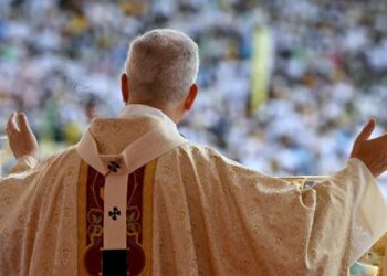 León XIV se despide de África, «tesoro inestimable de fe»