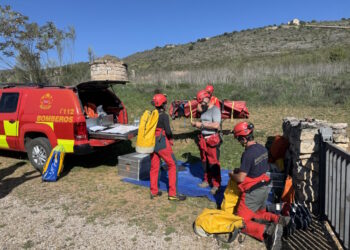 Simulacro de rescate de personas atrapadas en una cueva para mejorar la respuesta ante estos sucesos