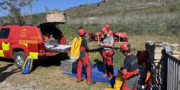 Simulacro de rescate de personas atrapadas en una cueva para mejorar la respuesta ante estos sucesos