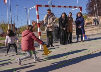 La Comunidad de Madrid abre en Semana Santa 105 colegios públicos de 67 municipios con actividades para los alumnos y que las familias puedan conciliar