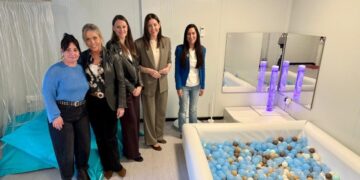 La alcaldesa reitera su compromiso con la Educación Especial en una visita a CEPRI para celebrar el Día Mundial del Autismo