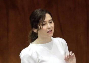 Díaz Ayuso denuncia el «descontrol” del Gobierno central en la crisis del hantavirus y muestra su confianza en el “sistema sanitario madrileño de primer orden”
