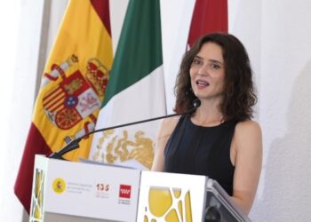Díaz Ayuso recalca que el PIB de la Comunidad de Madrid vuelve a estar por encima de la media española en el 3,1%: “Somos el motor económico de España”