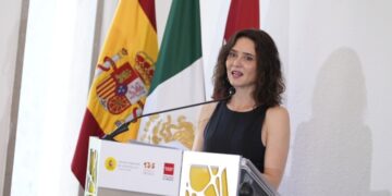 Díaz Ayuso recalca que el PIB de la Comunidad de Madrid vuelve a estar por encima de la media española en el 3,1%: “Somos el motor económico de España”