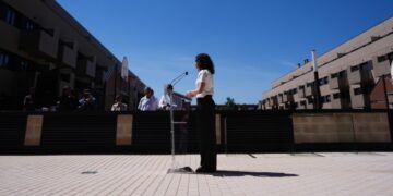 Díaz Ayuso entrega en Pinto las llaves de una nueva promoción del Plan Vive de alquiler asequible: “Hoy empiezan 422 nuevos proyectos de vida”