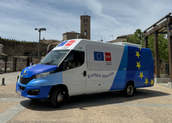 La Comunidad de Madrid acerca a los municipios de la región la historia, la cultura y los valores de la Unión Europea con un autobús informativo