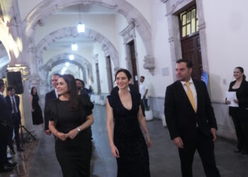 Díaz Ayuso a quienes quieren «sacar rédito político» de su visita a México: “No pretendemos dar ninguna lección de Historia a nadie, ni renegar tampoco de todo lo que hizo España”