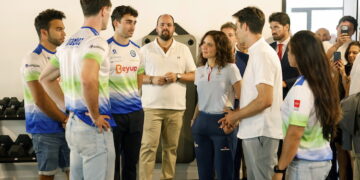 Díaz Ayuso celebra el 50º aniversario de la Escuela de Piragüismo Aranjuez, “auténtica cantera de talento y mejor club español”