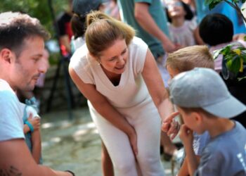 Abierto el plazo para acoger a menores tutelados en el programa Vacaciones en familia