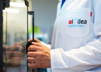 IMDEA Materiales de Getafe crea una fibra de nanotubos que logra una conductividad eléctrica comparable a los cables de cobre