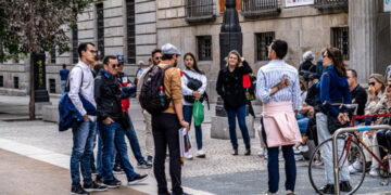 La Comunidad de Madrid lanza un programa de 470 visitas guiadas de la mano de la Asociación Profesional de Guías de Turismo