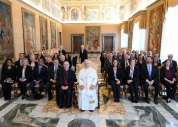 León XIV reconoce los desafíos de la caridad y anima a no perder la esperanza