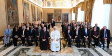 León XIV reconoce los desafíos de la caridad y anima a no perder la esperanza