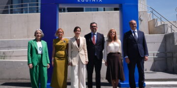Díaz Ayuso inaugura en Alcobendas dos nuevos Centros de Procesamiento de Datos: “Madrid es el lugar donde todo el mundo quiere estar”