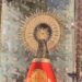 ACN entrega un manto a la Virgen del Pilar como «Madre de los cristianos perseguidos»