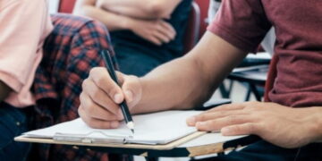 El Ayuntamiento de Majadahonda y CEU San Pablo convocan 4 becas universitarias para atraer al joven talento académico