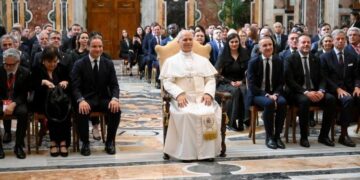 El Papa: Nadie puede permitirse violar la dignidad de los demás