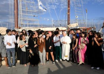 Un año de León: viajes, llamados a la paz y la misión de pastor por el mundo