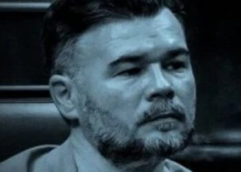 Ofertas Rufián: ¡se cree una mezcla entre Kennedy y Kim-Jong!