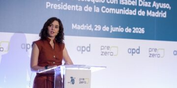 Díaz Ayuso alerta contra la intención de Sánchez de alterar el censo electoral: “No hay Ley de Nietos que oculte que España necesita reiniciarse”