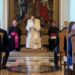 El Papa: En un mundo dividido, sean un faro de esperanza