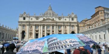 El Papa en el Ángelus: San Pedro y San Pablo encarnan la unidad de la Iglesia