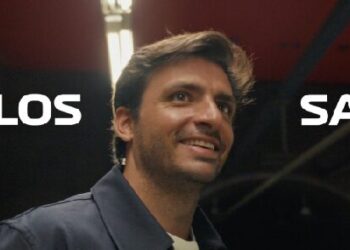 El piloto Carlos Sainz anima a los aficionados a llegar en Metro al Gran Premio de España de Fórmula 1
