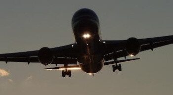 Vuelo inaugural que conecta sin escalas Madrid con la ciudad canadiense de Toronto