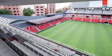 Remodelación integral del estadio de Vallecas para ampliar su aforo hasta los 18.500 espectadores