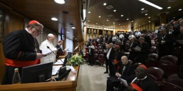 León XIV cierra el consistorio, «una experiencia de comunión al servicio de la misión»