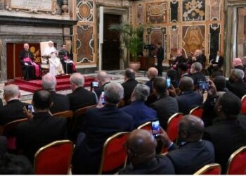 El Papa: Es urgente «ser una Iglesia misionera para la sanación del mundo»
