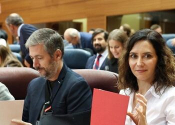 Díaz Ayuso acusa al PSOE de “montar una trama corrupta para defender al One a costa de cargarse la democracia”