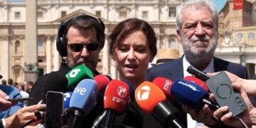 Díaz Ayuso ha visto al Papa con “ilusión” por su viaje a España y cree que se llevará un mensaje de “unidad” aparcando las “diferencias un rato”