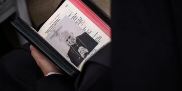 El último llamamiento del Papa a los lefebvrianos: no laceren la túnica de Cristo