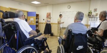La Comunidad de Madrid desarrolla un programa pionero para dar apoyo psicológico a 60 familias que afrontan la discapacidad en su entorno más cercano