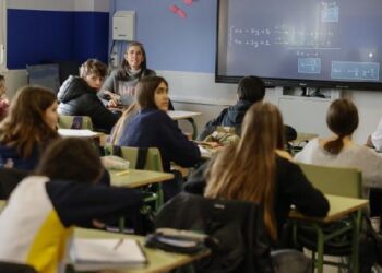 La Comunidad de Madrid incrementará un 78% los catedráticos de enseñanzas no universitarias con 330 nuevas plazas